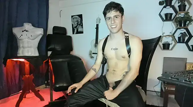 Snapshot of Antonello_Vannucci chatting on February 26, 2025, 12:38 am Antonello Vannucci online show from February 26, 2025, 12:38 am