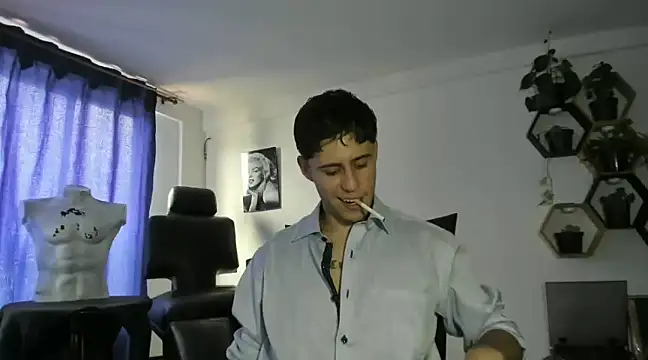 Snapshot of Antonello_Vannucci chatting on March 14, 2025, 7:12 pm Antonello Vannucci online show from March 14, 2025, 7:12 pm