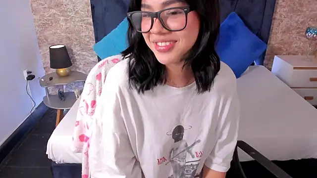 Snapshot of Lily_Woodz chatting on March 6, 2025, 6:37 pm Lily Woodz online show from March 6, 2025, 6:37 pm