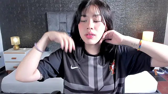 Snapshot of Lily_Woodz chatting on March 18, 2025, 6:37 pm Lily Woodz online show from March 18, 2025, 6:37 pm