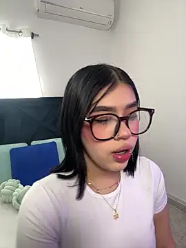 Snapshot of Lily_Woodz chatting on February 8, 2026, 2:53 pm Lily Woodz online show from February 8, 2026, 2:53 pm