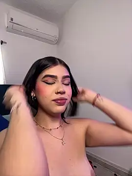 Snapshot of Lily_Woodz chatting on February 14, 2026, 7:10 pm Lily Woodz online show from February 14, 2026, 7:10 pm