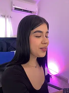 Lily Woodz online show from May 14, 2026, 7:09 pm