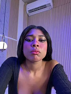 salomebenz online show from May 7, 2026, 8:58 pm