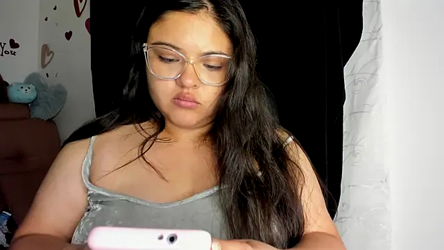 lizzie c online show from January 25, 2025, 4:34 am
