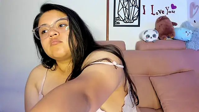 lizzie c online show from January 31, 2025, 9:16 pm