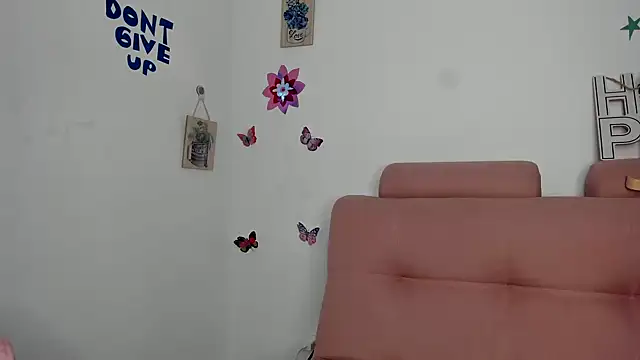 lizzie c online show from August 7, 2026, 5:42 am