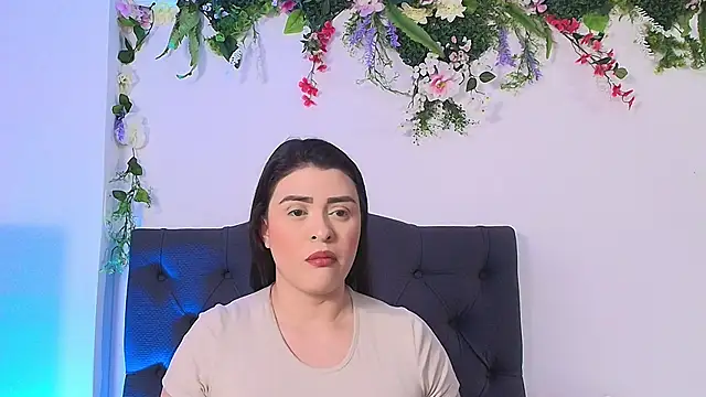 Snapshot of AnikaRomanoff chatting on March 18, 2025, 12:14 pm AnikaRomanoff online show from March 18, 2025, 12:14 pm