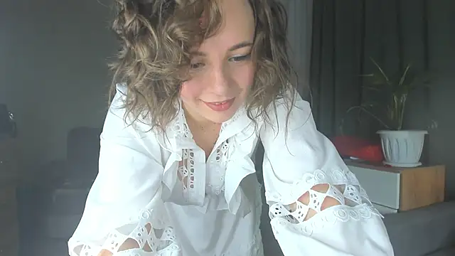 Cute smile sharon online show from December 19, 2024, 1:39 am