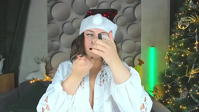 Cute smile sharon online show from December 31, 2024, 4:04 pm