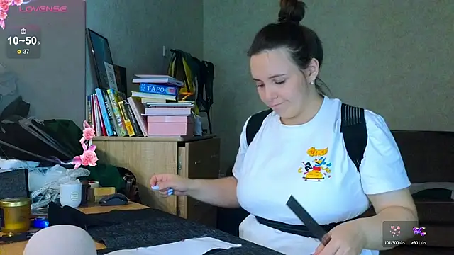 Cute smile sharon online show from October 5, 2025, 3:21 pm