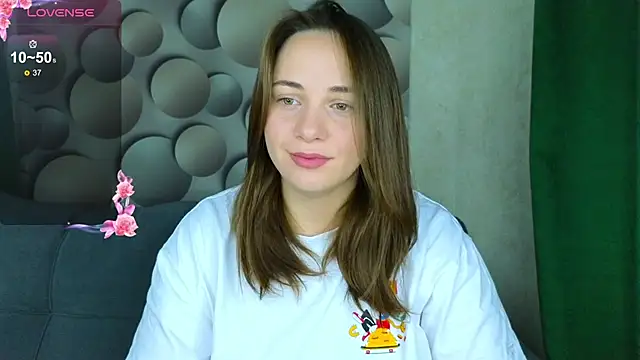 Cute smile sharon online show from October 10, 2025, 3:38 am