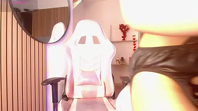 Snapshot of Sienna_Blake_ chatting on October 1, 2025, 7:20 pm Sienna Blake  online show from October 1, 2025, 7:20 pm