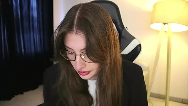 Daisha Riley online show from November 12, 2025, 2:39 pm