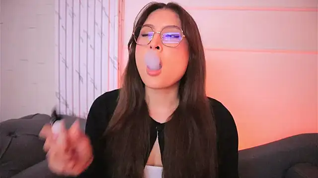 Daisha Riley online show from December 20, 2025, 4:08 am