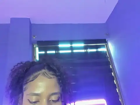 CintiaWalker online show from December 22, 2025, 12:57 pm