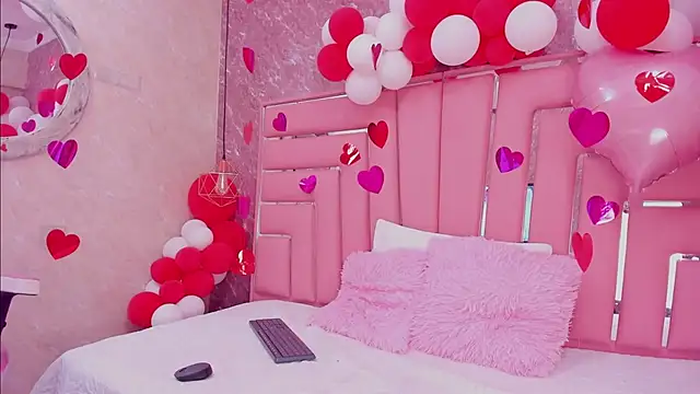 SEXY HOTTIE   online show from February 25, 2025, 12:45 pm