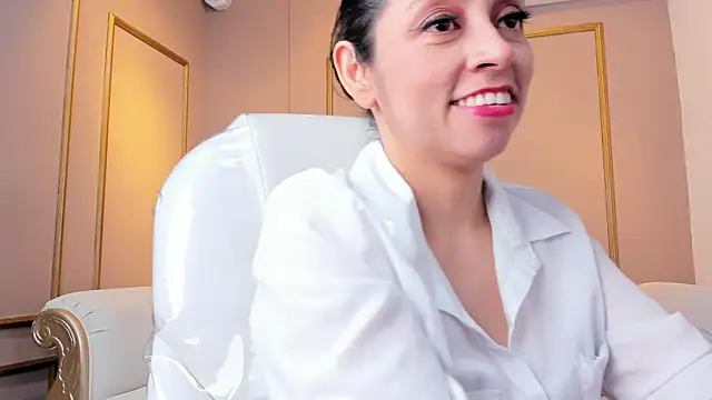 PerlaPreciosa online show from September 26, 2025, 3:54 am