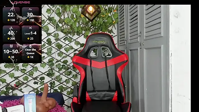 dani-lue online show from November 26, 2025, 12:17 pm