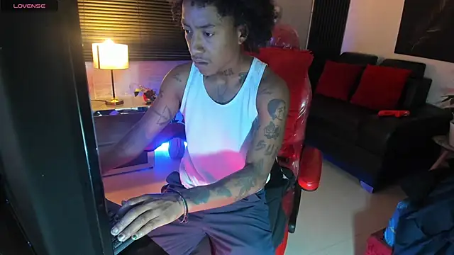Snapshot of JhonyMiller_ chatting on September 18, 2025, 7:49 pm JhonyMiller  online show from September 18, 2025, 7:49 pm