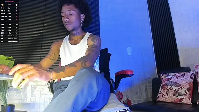 JhonyMiller  online show from November 11, 2025, 7:36 pm