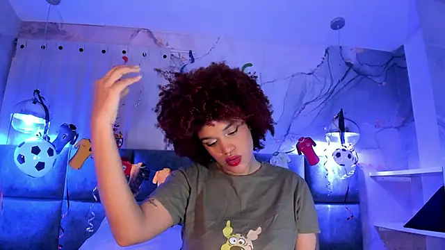 Snapshot of loladupont chatting on June 30, 2026, 11:50 pm loladupont online show from June 30, 2026, 11:50 pm