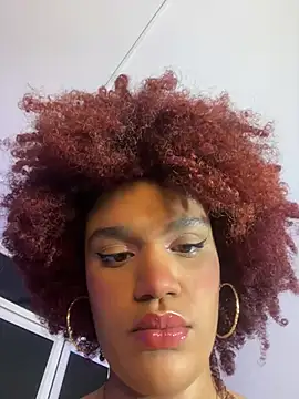 Snapshot of loladupont chatting on July 3, 2026, 3:24 am loladupont online show from July 3, 2026, 3:24 am