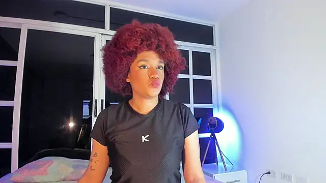 Snapshot of loladupont chatting on July 4, 2026, 3:02 am loladupont online show from July 4, 2026, 3:02 am