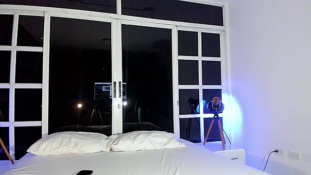 Snapshot of loladupont chatting on July 27, 2026, 3:13 am loladupont online show from July 27, 2026, 3:13 am