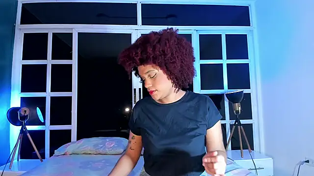 Snapshot of loladupont chatting on July 29, 2026, 3:15 am loladupont online show from July 29, 2026, 3:15 am
