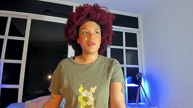 Snapshot of loladupont chatting on August 8, 2026, 2:14 am loladupont online show from August 8, 2026, 2:14 am