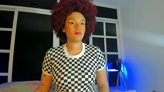 Snapshot of loladupont chatting on August 10, 2026, 2:26 am loladupont online show from August 10, 2026, 2:26 am