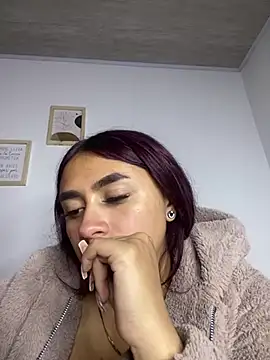 michell boobs  online show from December 22, 2024, 3:55 pm