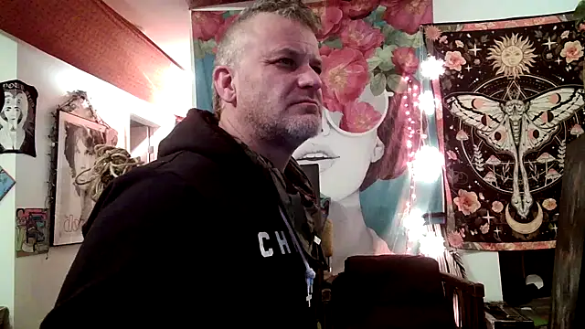 SilverandFox online show from January 8, 2025, 6:31 pm