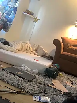 SilverandFox online show from October 13, 2025, 4:18 pm