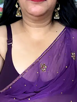 FlatVincy4 online show from September 18, 2025, 8:38 am