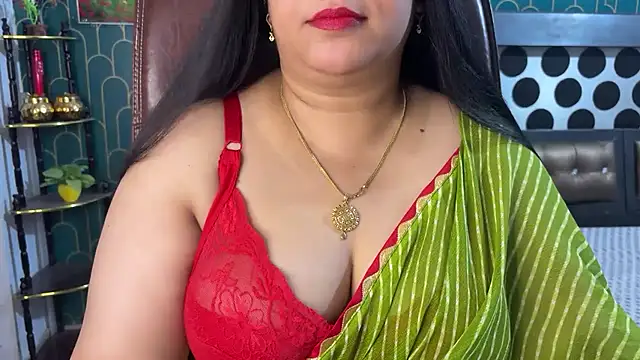 FlatVincy4 online show from June 13, 2026, 6:55 am