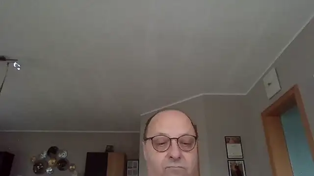 pumel60 online show from February 5, 2025, 8:43 am