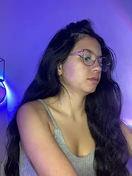 Snapshot of Rosita_forever_ chatting on February 9, 2025, 12:41 pm Rosita forever  online show from February 9, 2025, 12:41 pm