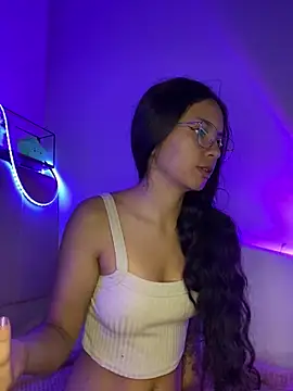 Snapshot of Rosita_forever_ chatting on February 11, 2025, 4:02 pm Rosita forever  online show from February 11, 2025, 4:02 pm
