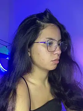 Snapshot of Rosita_forever_ chatting on February 13, 2025, 4:17 pm Rosita forever  online show from February 13, 2025, 4:17 pm