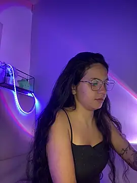 Snapshot of Rosita_forever_ chatting on February 14, 2025, 1:34 am Rosita forever  online show from February 14, 2025, 1:34 am