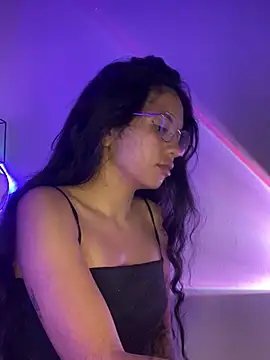 Snapshot of Rosita_forever_ chatting on February 14, 2025, 10:28 am Rosita forever  online show from February 14, 2025, 10:28 am
