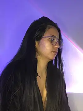 Snapshot of Rosita_forever_ chatting on February 19, 2025, 10:12 am Rosita forever  online show from February 19, 2025, 10:12 am