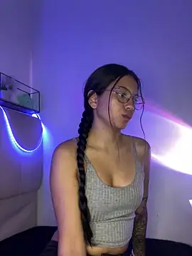 Snapshot of Rosita_forever_ chatting on February 23, 2025, 3:29 pm Rosita forever  online show from February 23, 2025, 3:29 pm