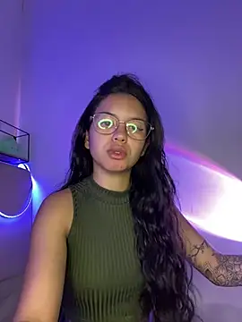 Snapshot of Rosita_forever_ chatting on February 24, 2025, 1:10 pm Rosita forever  online show from February 24, 2025, 1:10 pm