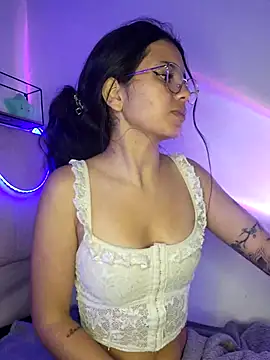 Snapshot of Rosita_forever_ chatting on February 25, 2025, 6:53 pm Rosita forever  online show from February 25, 2025, 6:53 pm
