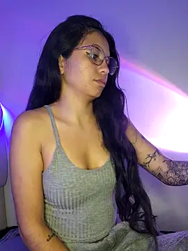 Snapshot of Rosita_forever_ chatting on February 28, 2025, 3:48 am Rosita forever  online show from February 28, 2025, 3:48 am