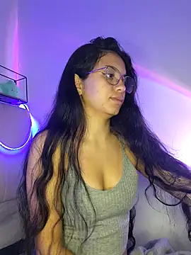 Snapshot of Rosita_forever_ chatting on February 28, 2025, 6:54 am Rosita forever  online show from February 28, 2025, 6:54 am