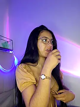 Snapshot of Rosita_forever_ chatting on March 1, 2025, 1:07 pm Rosita forever  online show from March 1, 2025, 1:07 pm